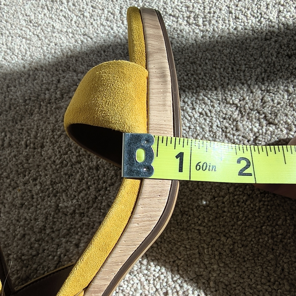 Like New Naturalizer Yellow Suede Block Heel Sandals 8.5 Wide - Picture 7 of 9